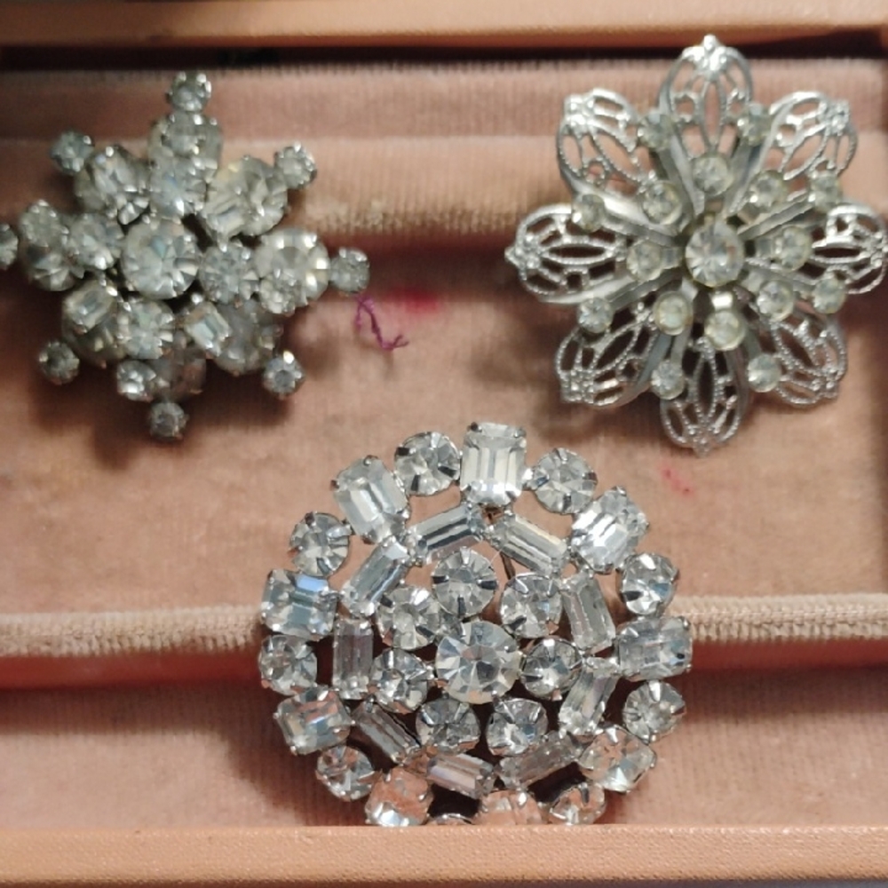 Elegant Vintage Silver Crystal Brooch Set